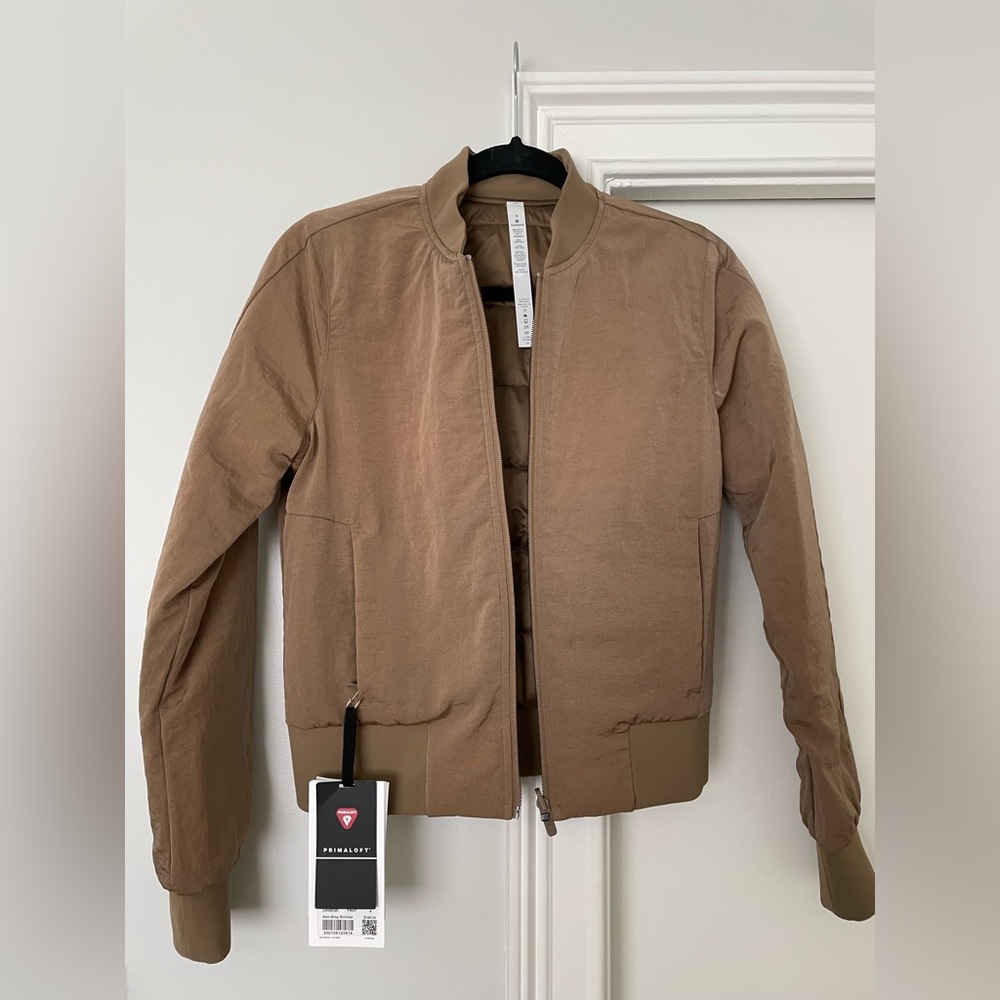 Lululemon non-stop bomber